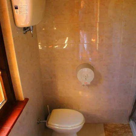 فندق مبيت وإفطار Feudo Di Anticaglia برياتيكو