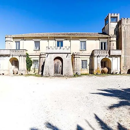Bed and Breakfast Feudo Di Anticaglia 3*